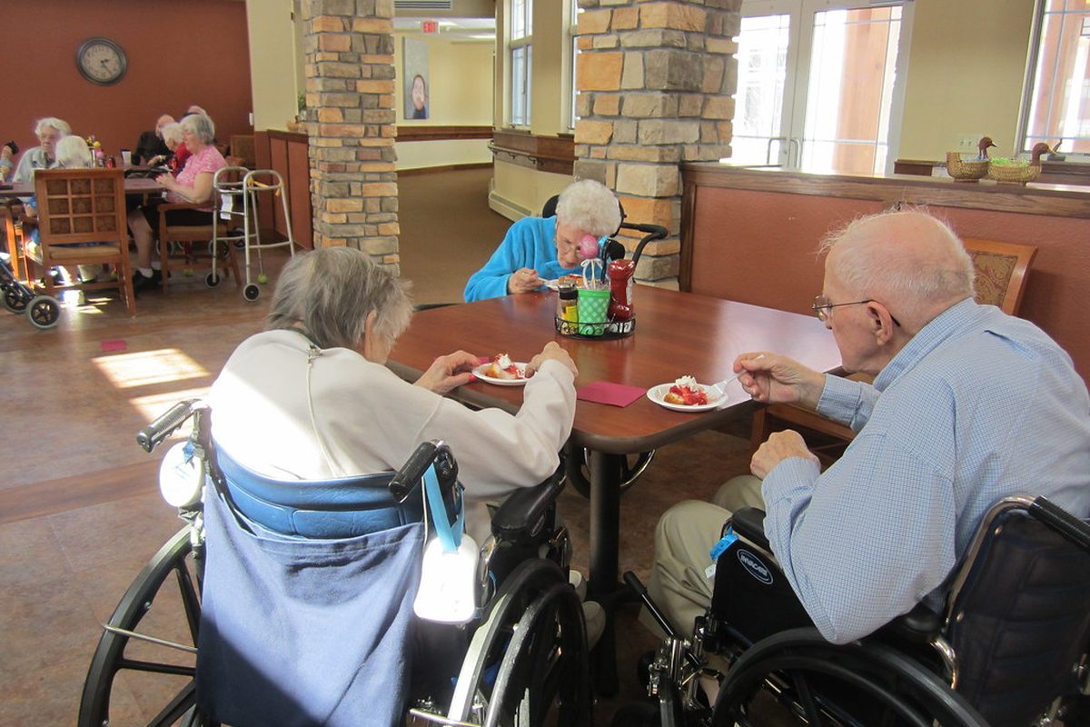 Adding a Private Caregiver Inside Assisted Living: When It Makes Sense — in-home senior care in North Texas